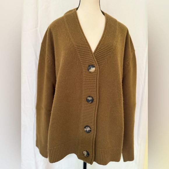 CO Cashmere Cardigan - Picture 7 of 9